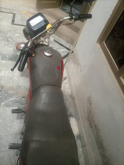 Safari Moterr Bike