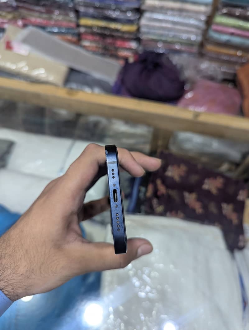 Apple iPhone 12 2