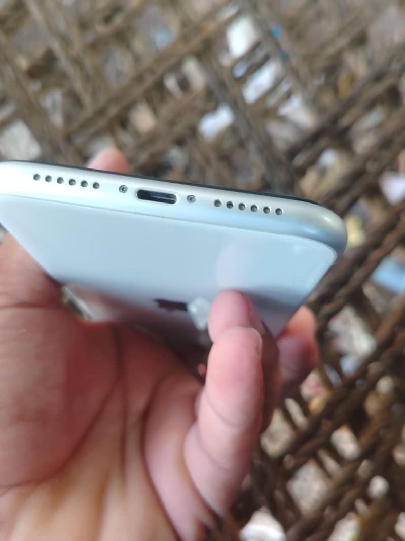 iphone 11 3
