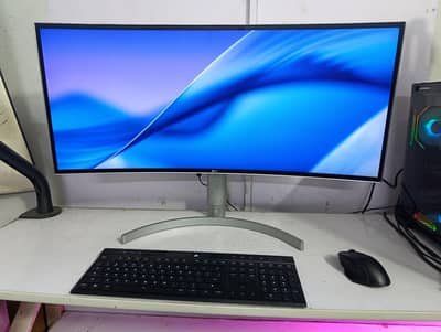 LG 34" IPS Ultrawide Curved Borderless 3440x1440p Monitor