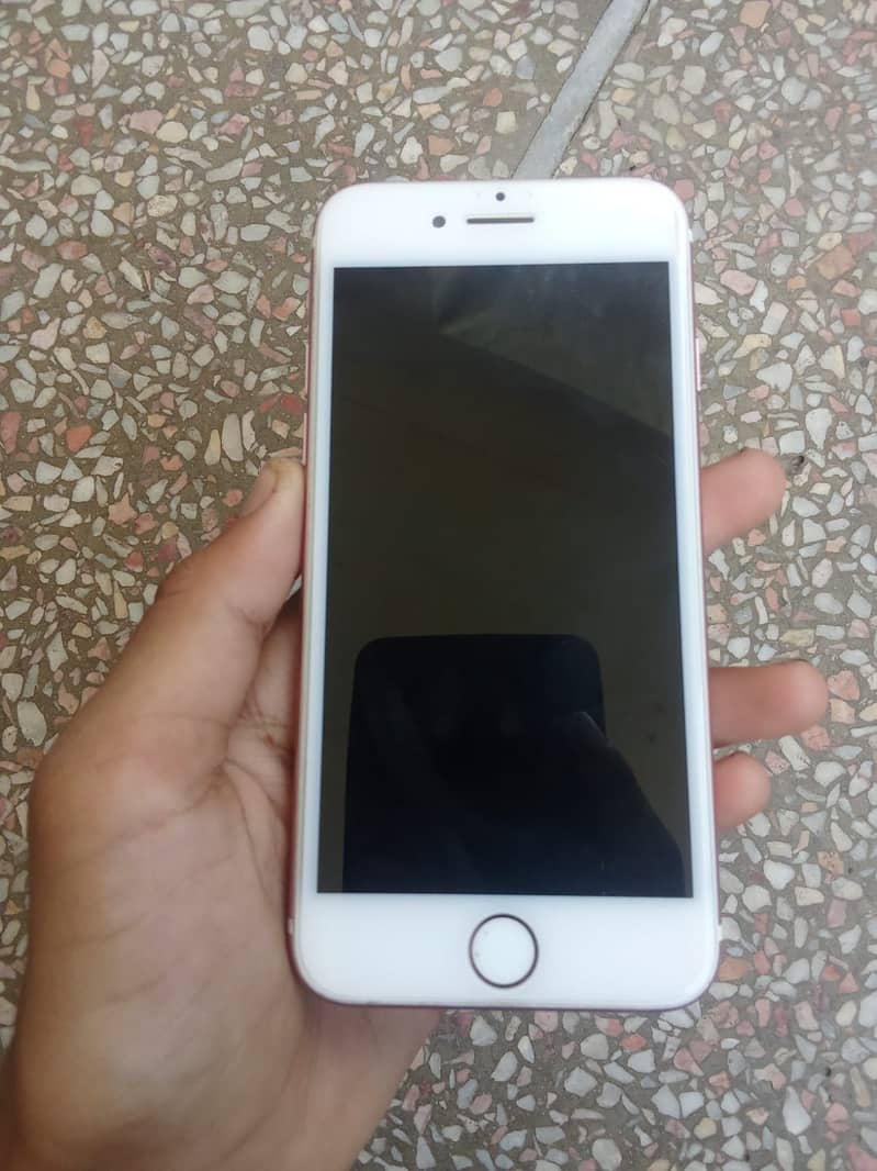 Apple iPhone 7 3