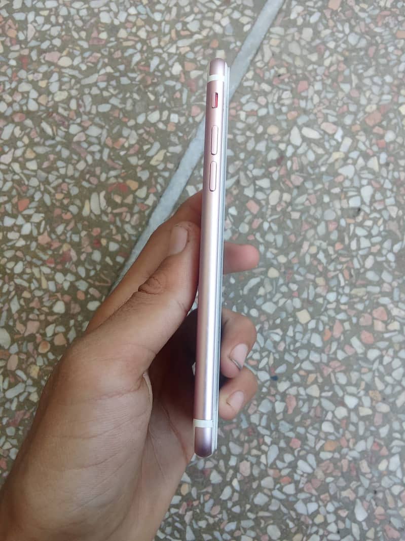 Apple iPhone 7 5