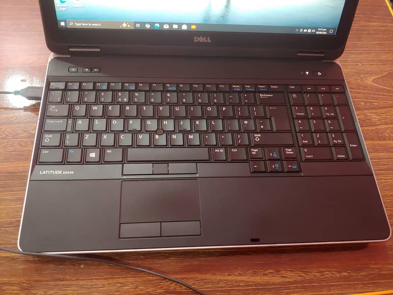 Dell Latitude E6540 1