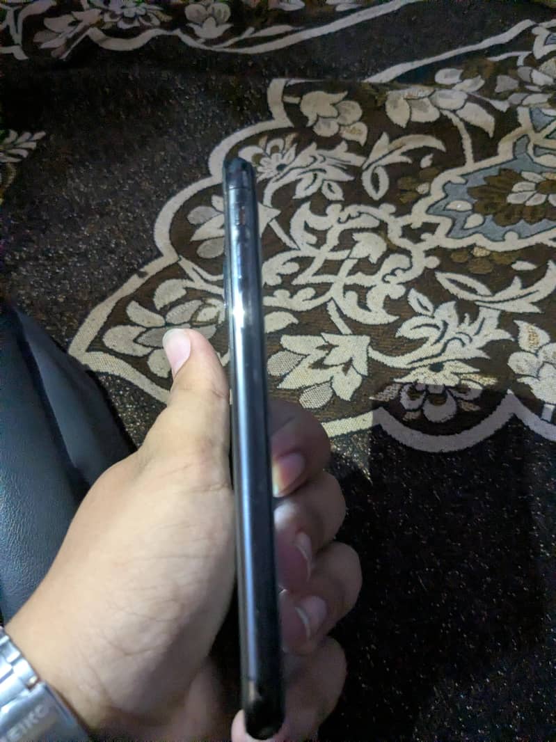 Apple iPhone X 5