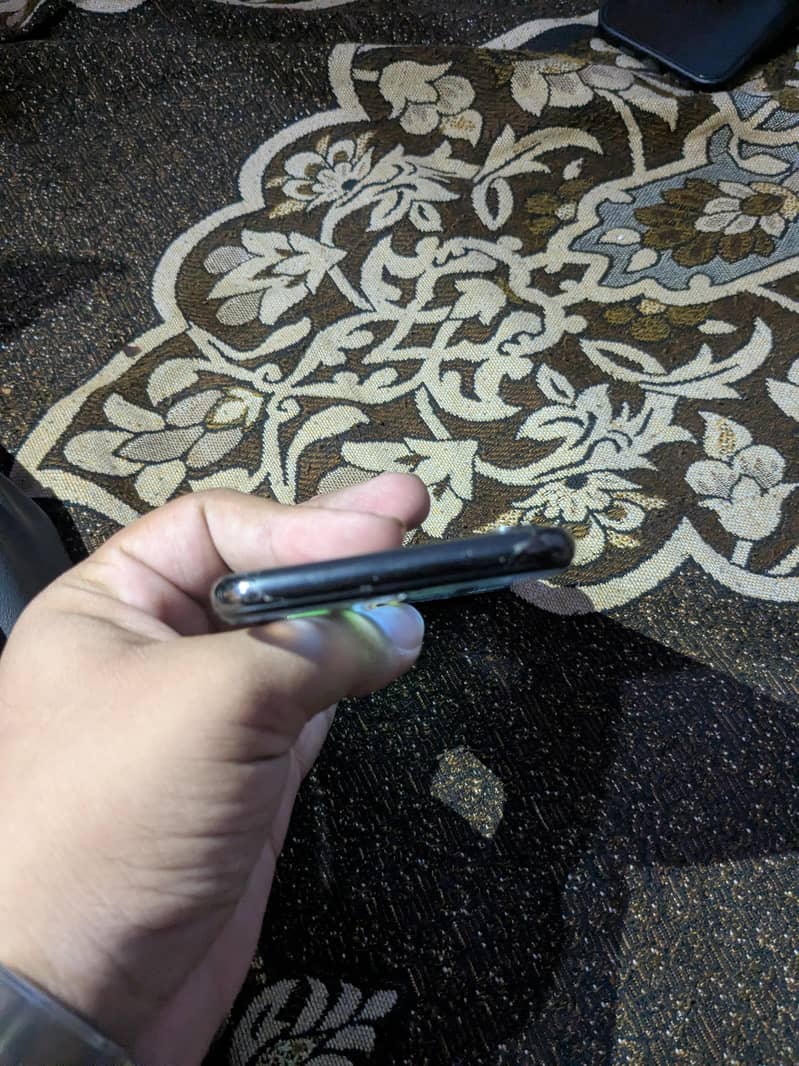 Apple iPhone X 6