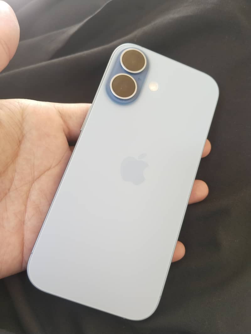 Apple iPhone 17 2