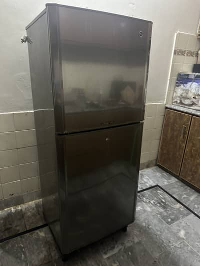 Pel small to med fridge