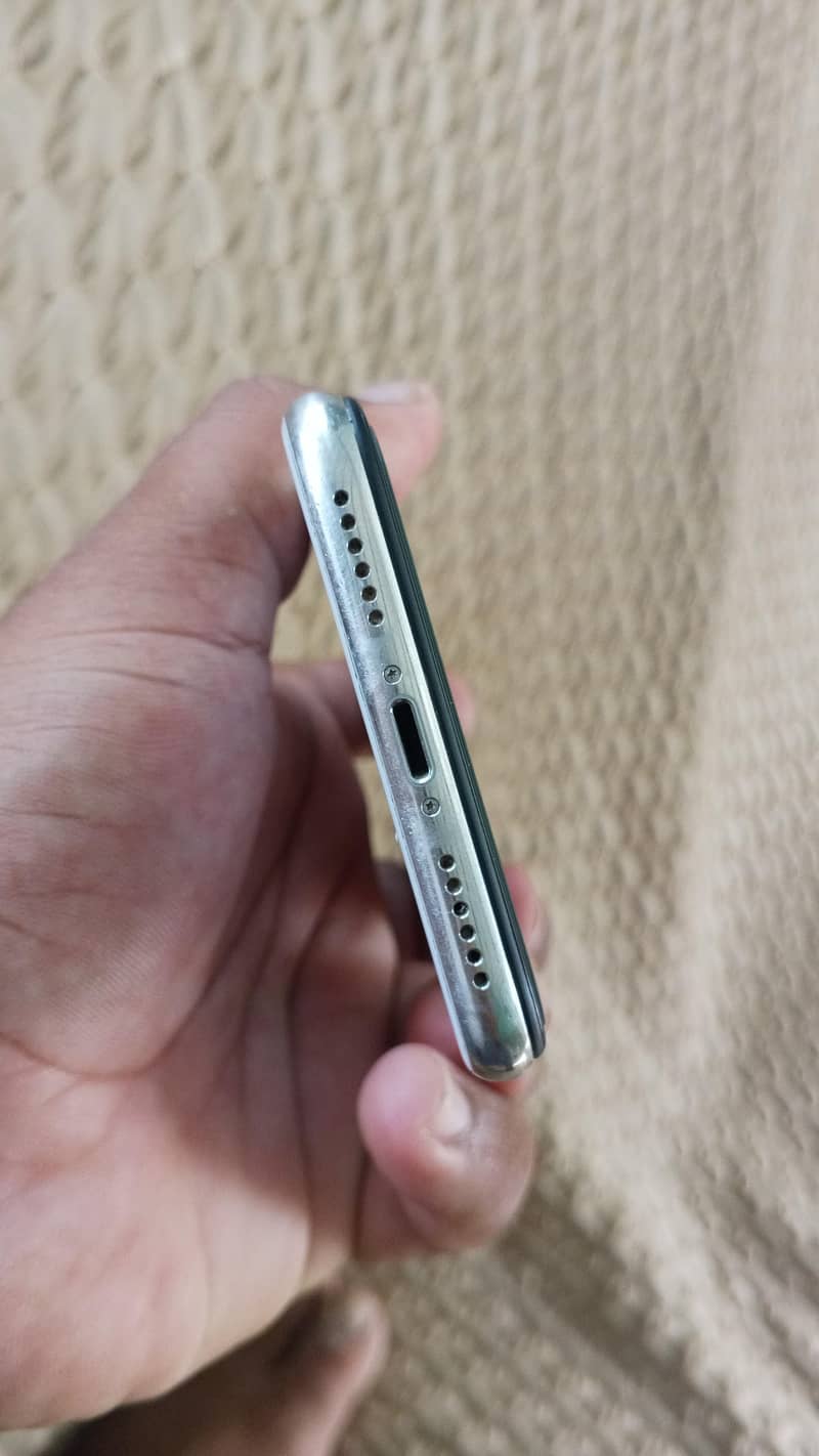 Apple iPhone X 1
