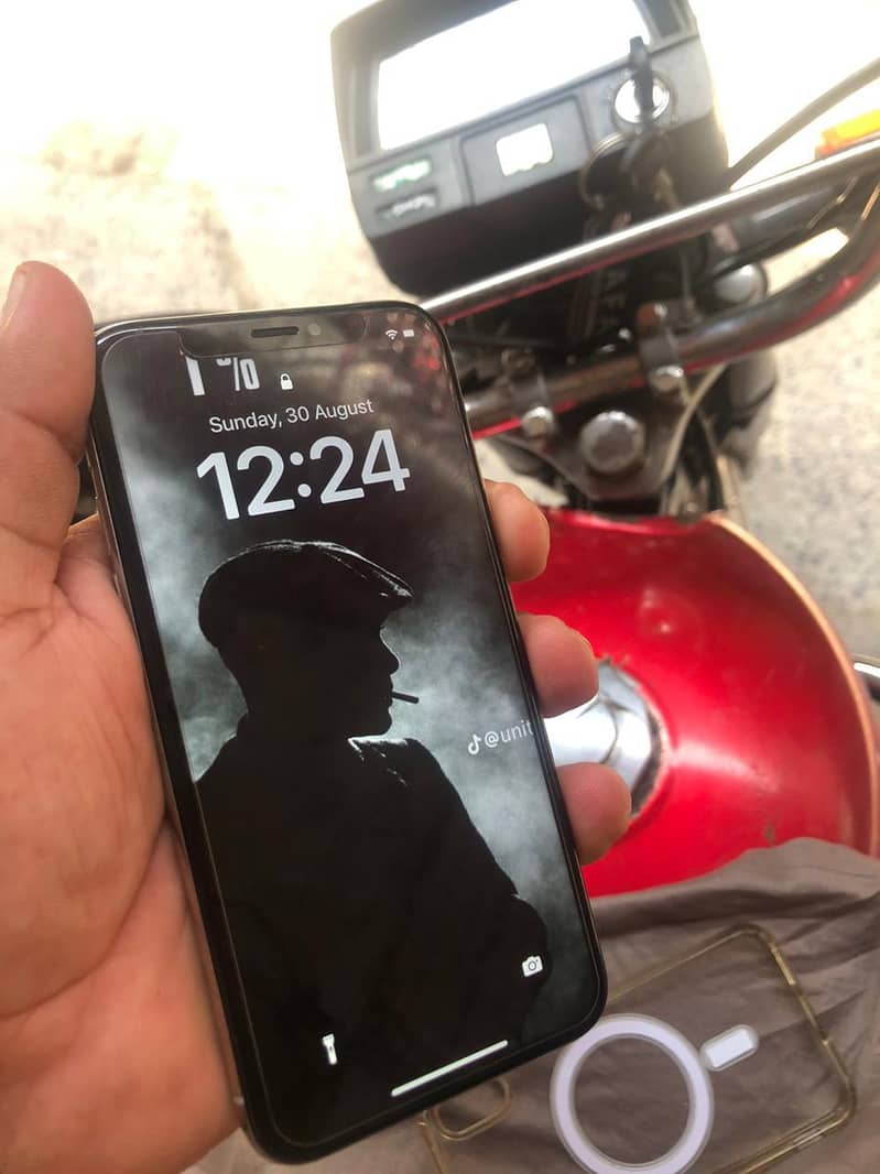 Apple iPhone X 6