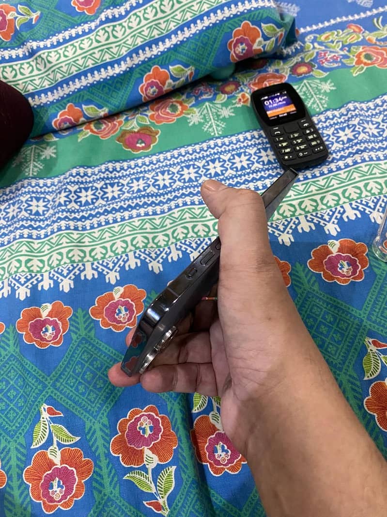 Apple iPhone 13 Pro Max 7