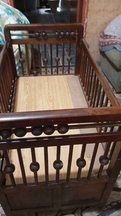 baby cout 80% new