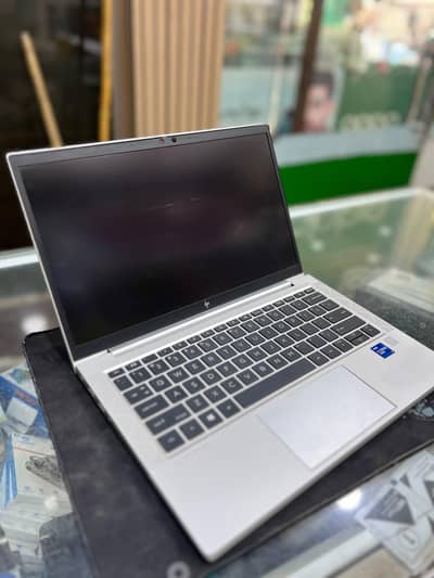 HP Elitebook 830 G8 -Core i7 11th Gen