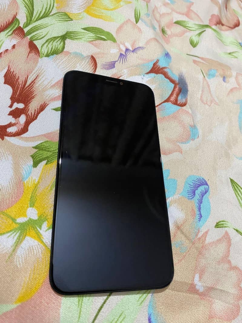 iphone xs max 1