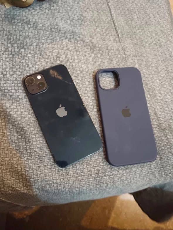 Apple iPhone 13 4