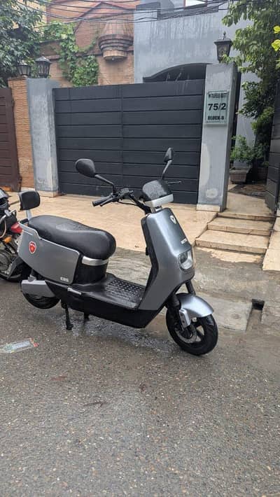 Metro E8S bike