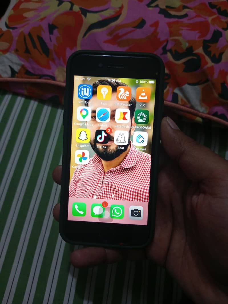 Apple iPhone 8 0