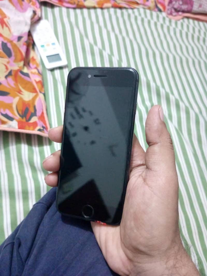Apple iPhone 8 4