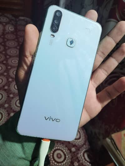 Vivo Y17