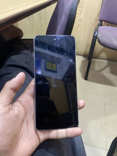 8 gb ram or 128 gb Ron