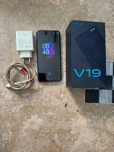Vivo V19 neat condition call 03061157493