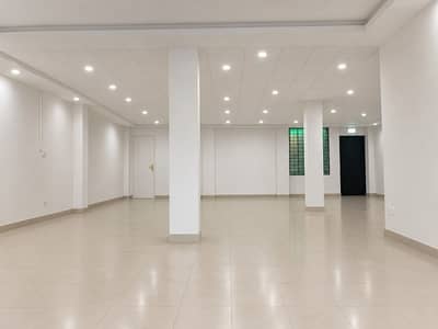1450 SQ Ft Brand New Comarcial Ground Floor Haal Availble For Rent