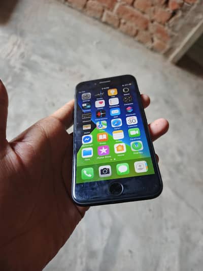 Apple iPhone 7