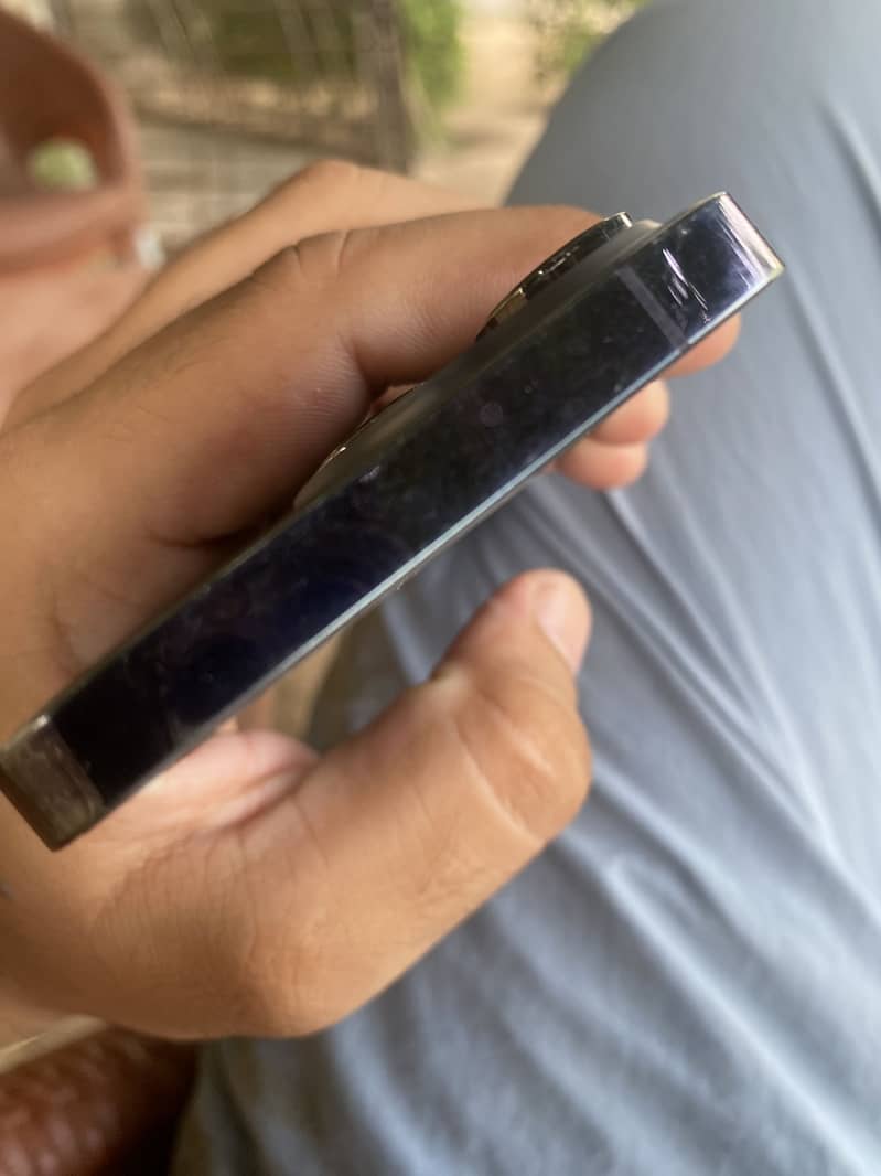 Apple iPhone 14 Pro 3