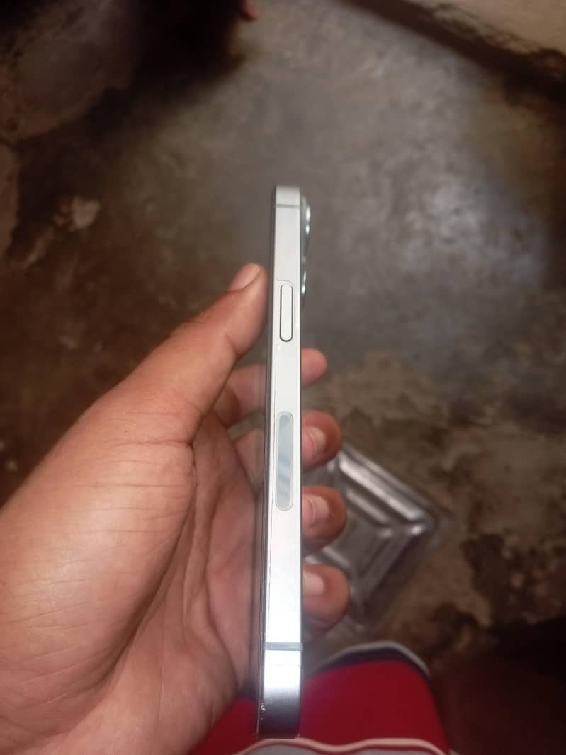 Apple iPhone 14 1