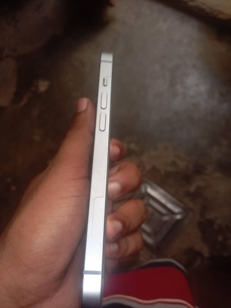 Apple iPhone 14 2