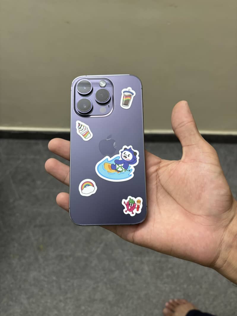 Apple iPhone 14 Pro 0