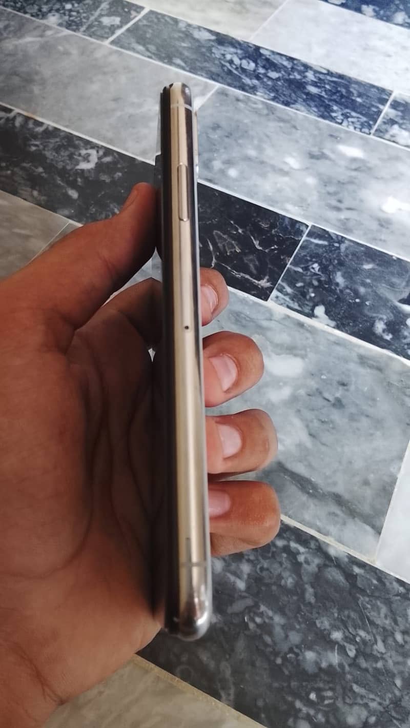 Apple iPhone X 1