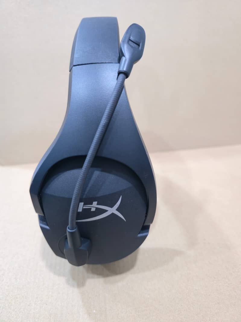  HYPERX WIRELESS GAMING HEADSETS 1