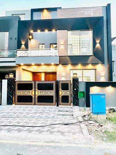 5 Marla Brand New House