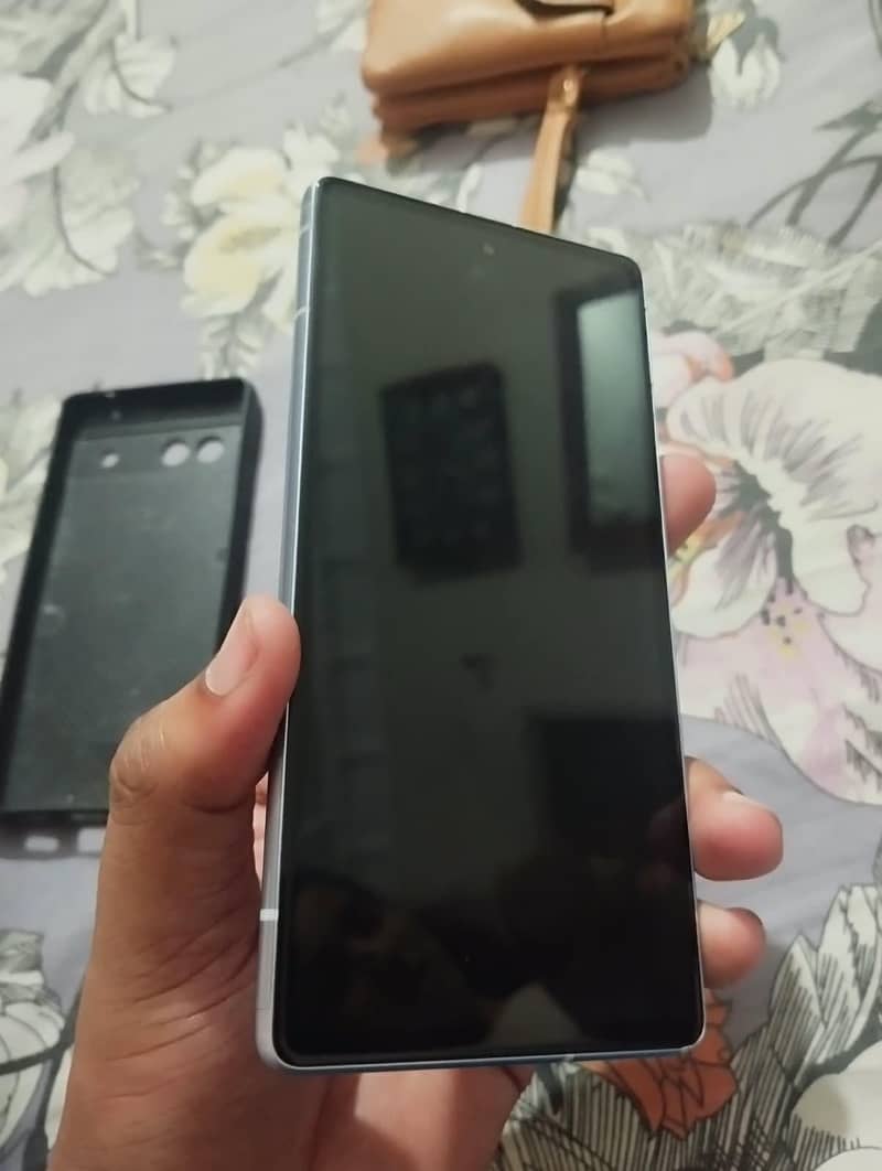 Google Pixel 7a 2