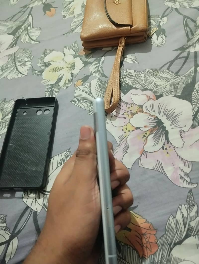 Google Pixel 7a 3