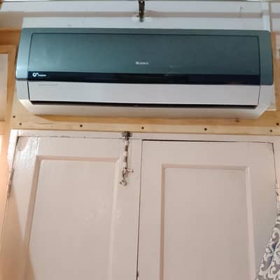 Gree 1 Ton Ac inverter