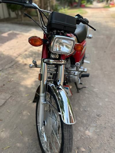 | Honda | CG 125 | Model 2025 | Condition 10/10 |