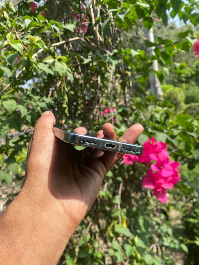 Google Pixel 9 Pro 4