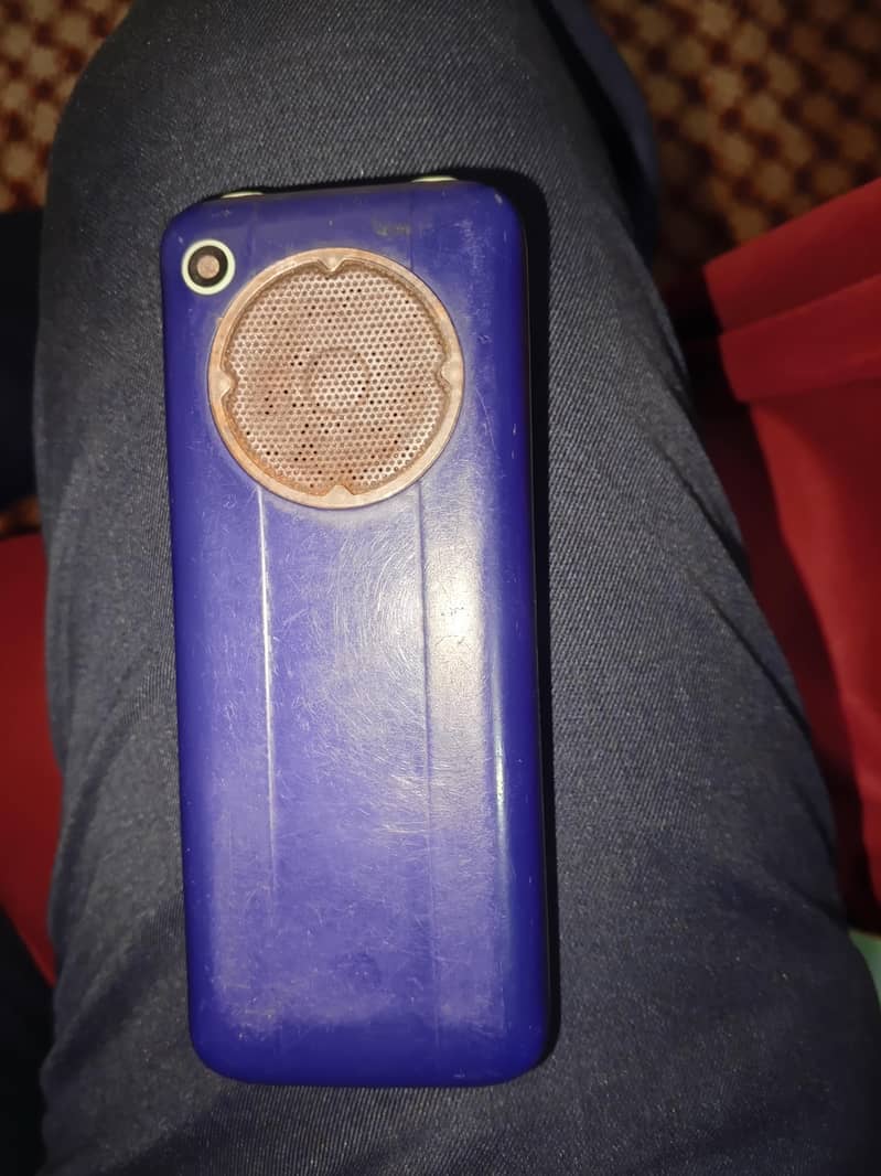 XMobile D4 Lite 1