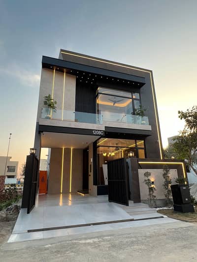 Modern Luxury Home with Sophisticated Architecture