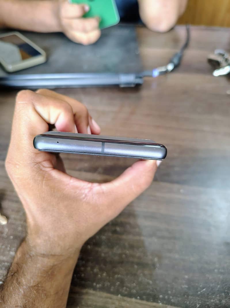 Google Pixel 7 4