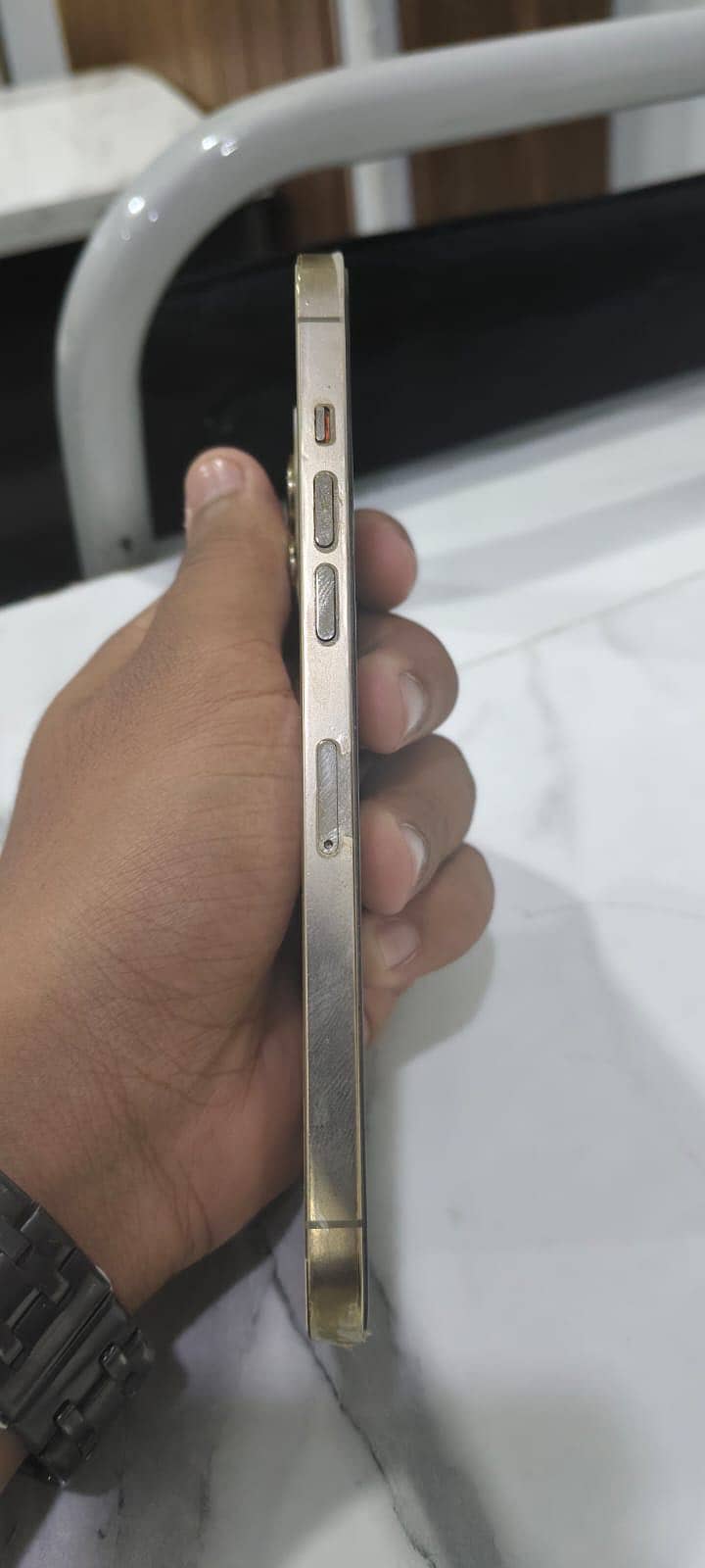 Apple iPhone 12 Pro Max 4