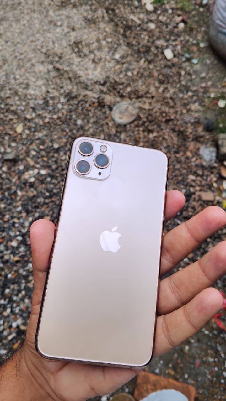 Apple iPhone 11 3