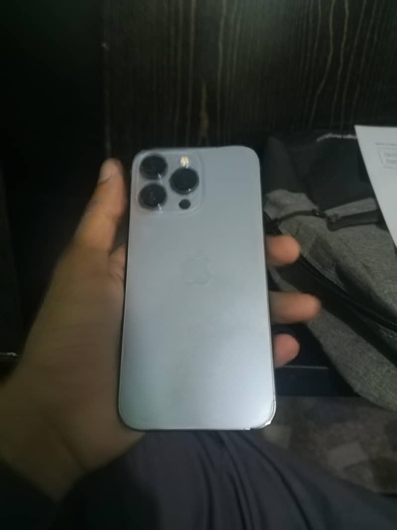 Apple iPhone 13 Pro 0