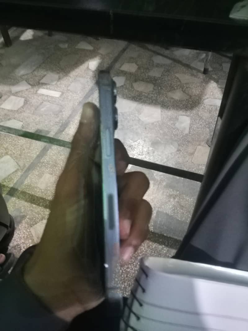 Apple iPhone 13 Pro 2