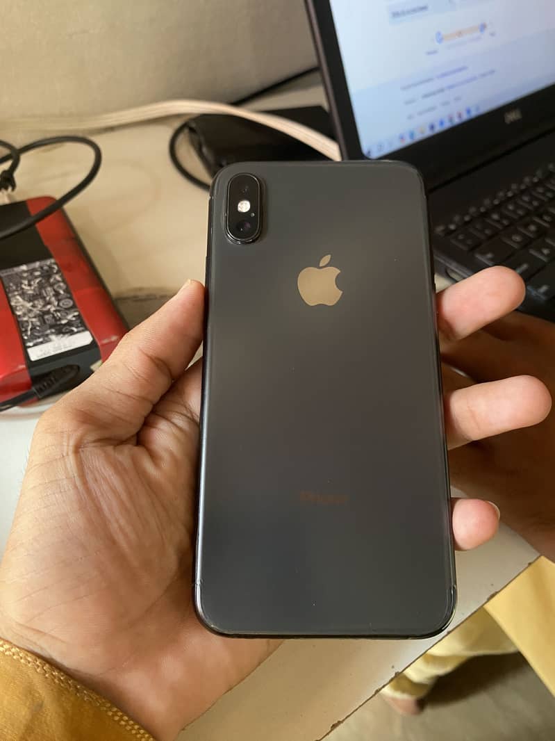 Apple iPhone XS 3