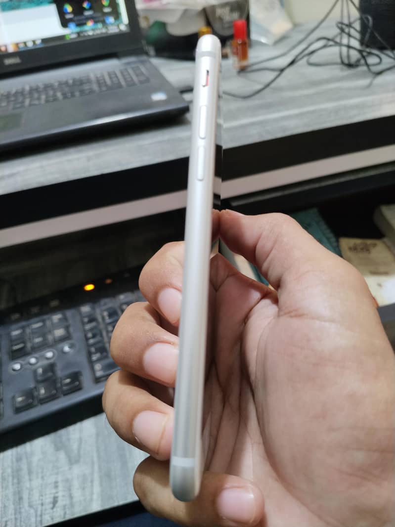 Apple iPhone 8 2