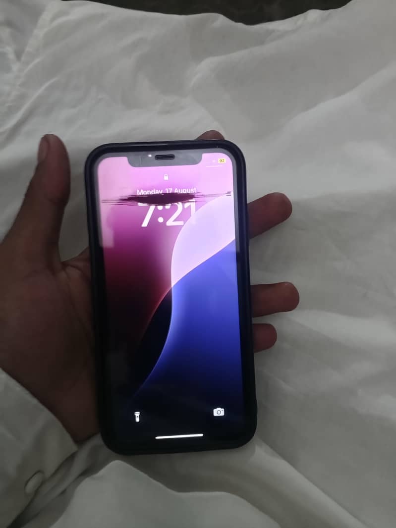 Apple iPhone XR 8