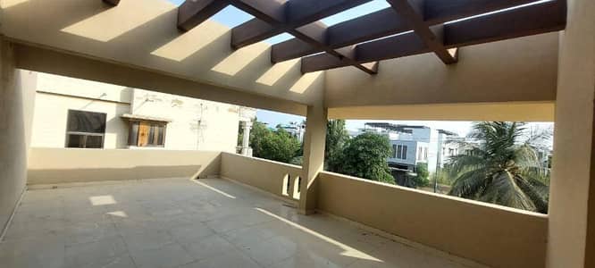 350 Squire yards 8 Bedroom Double Stories Bungalow For Sale