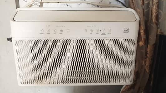 A one MIDEA 1 TON